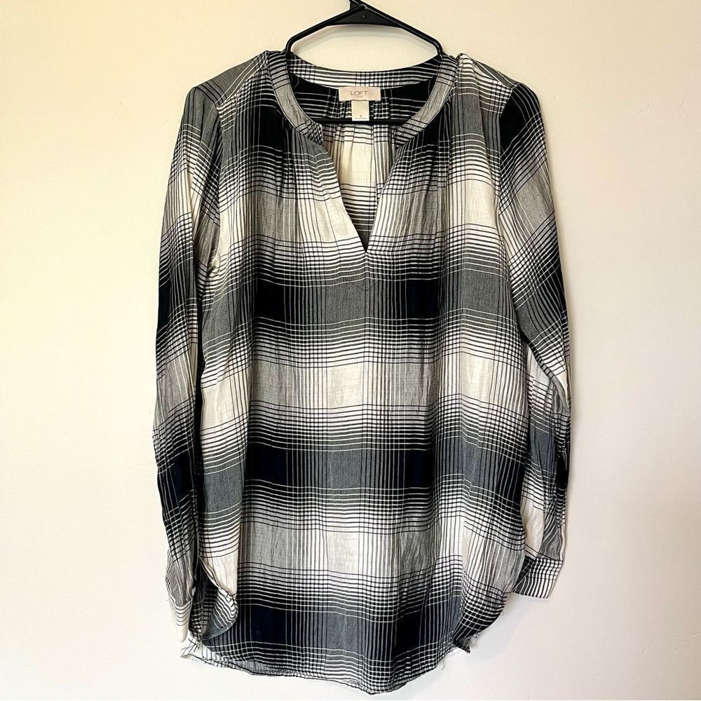 LOFT Plaid Loose Fit V Neck Blouse Size Small